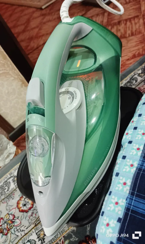 اتو بخار فیلیپس مدل DST7012